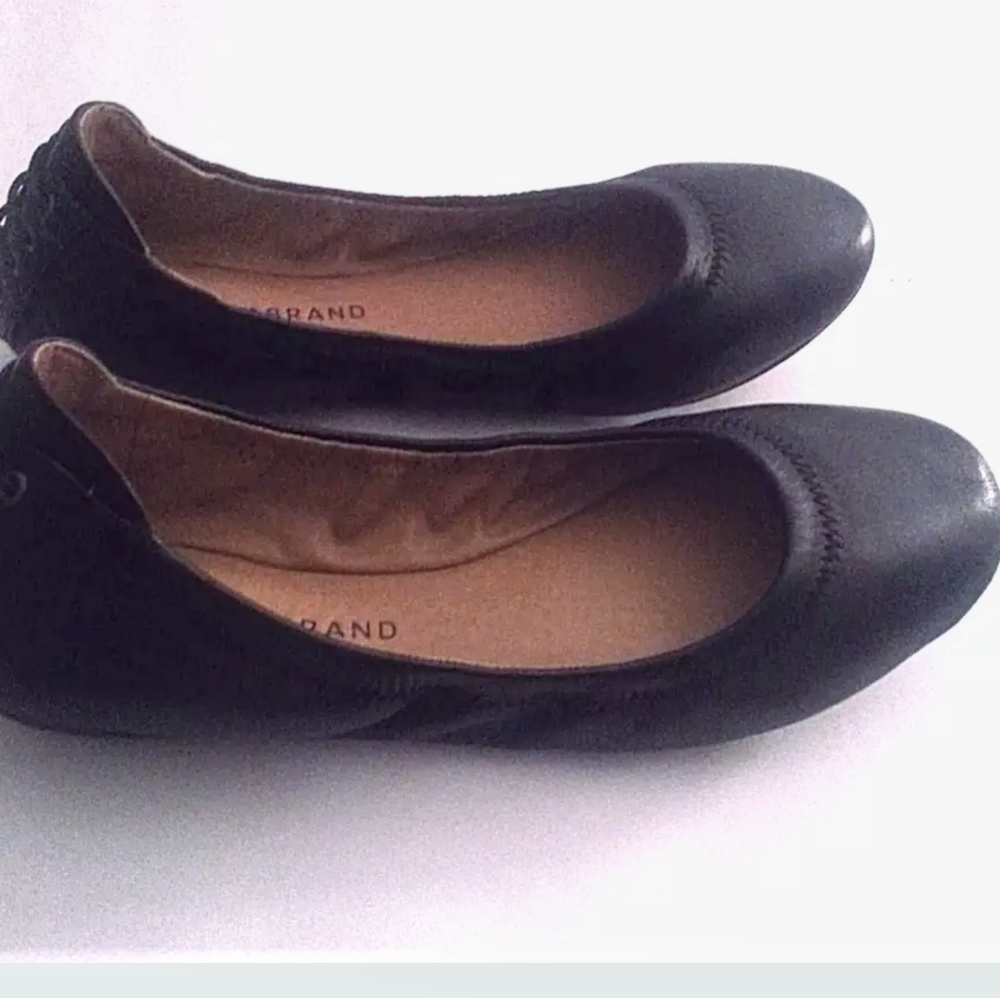 NEW Lucky Brand Echo 2 Black Leather Flats Size 7